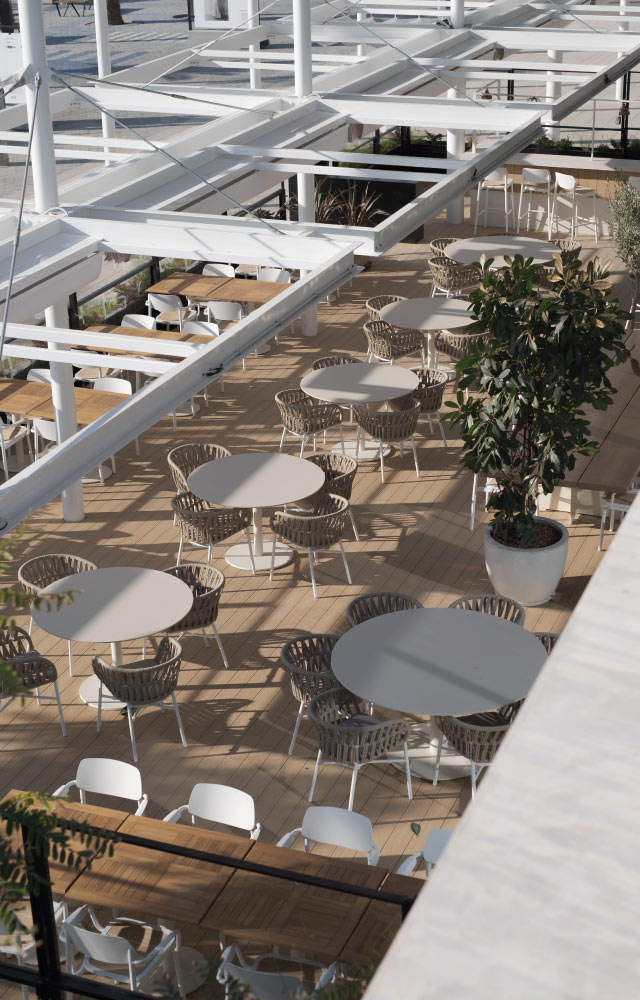 restaurant-nuara-outside-port-olimpic-barcelona-familia-nuri